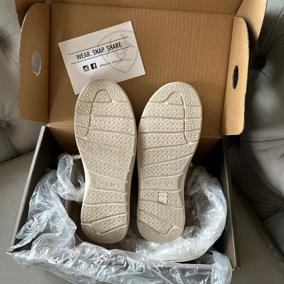 Ariat Women’s Brown Bomber Lace-up Casual Hilo-Size 8 medium - Picture 2 of 8